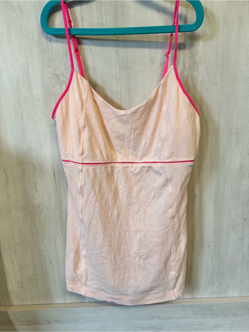 Lululemon tank size 6